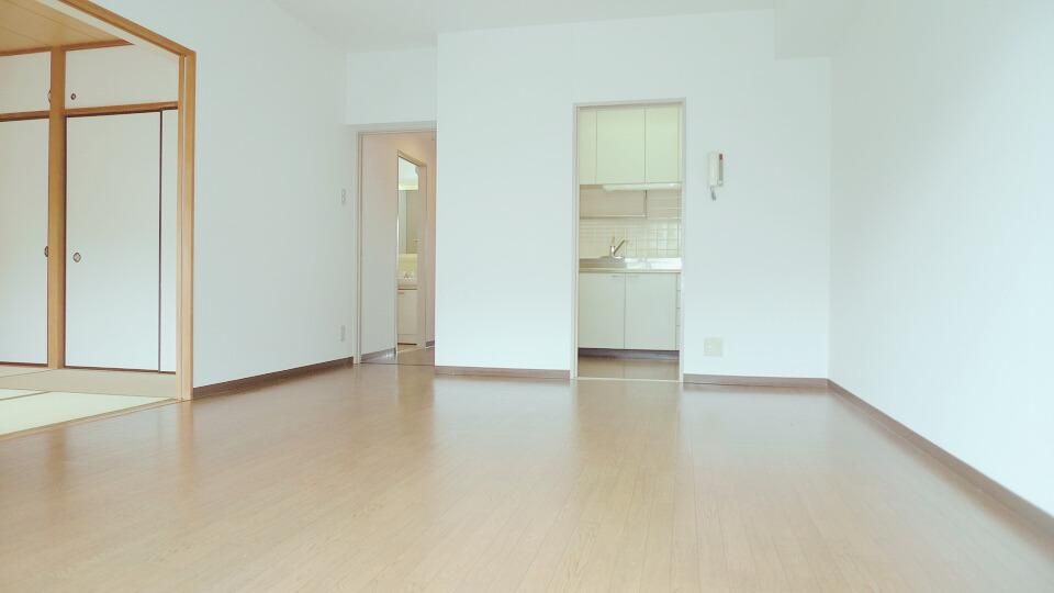 �y���ԁE���r���O�z�@