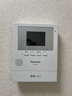 �y�Z�L�����e�B�z�@