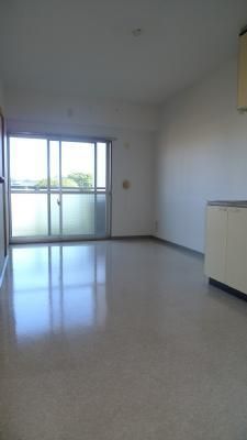 �y�����E���r���O�z�@