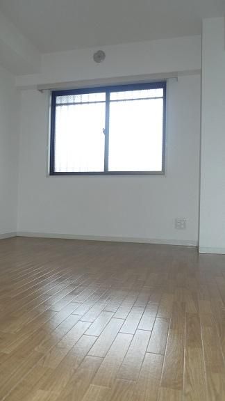 �y�Q���z�@