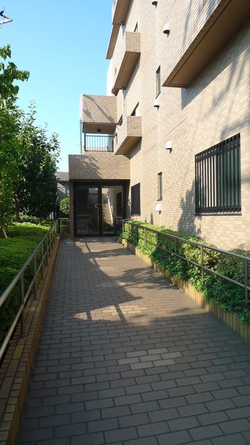 �y�G���g�����X�z�@