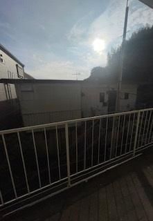 y]z@