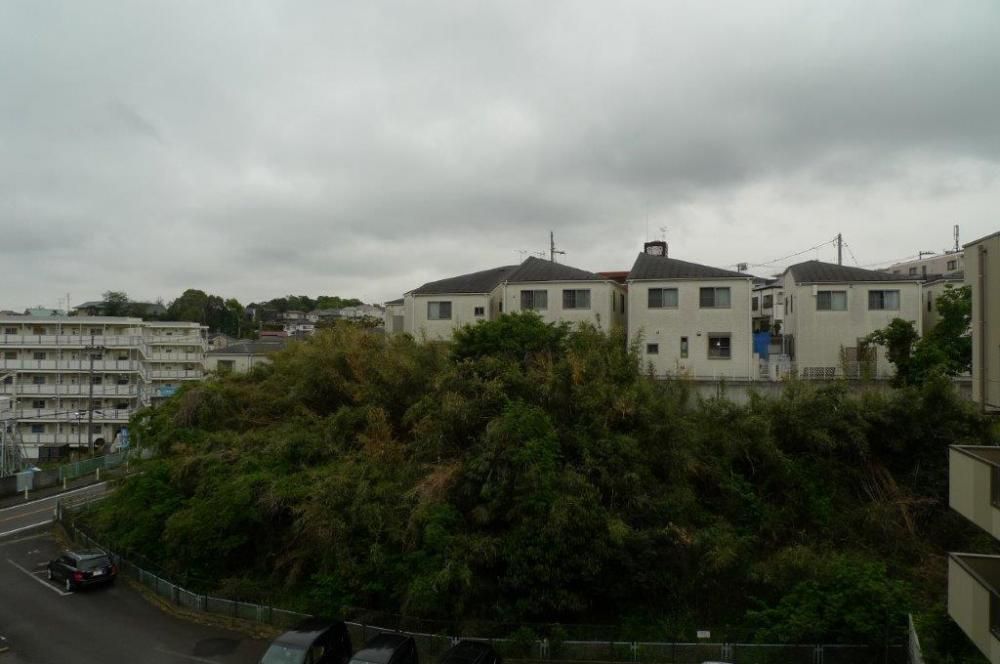 �y���]�z�@