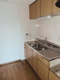 �y�L�b�`���z�@