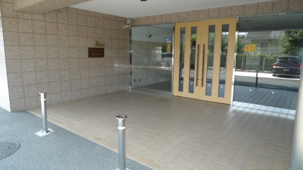 �y�G���g�����X�z�@