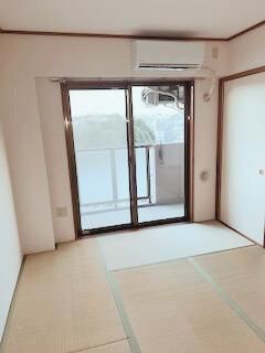 �y�����E���r���O�z�@