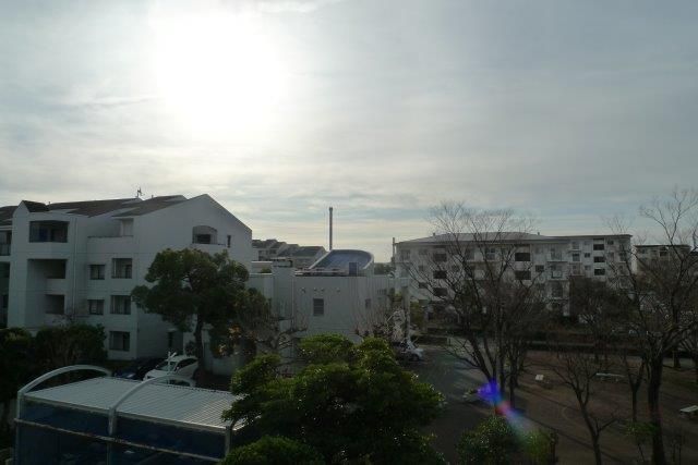 �y���]�z�@