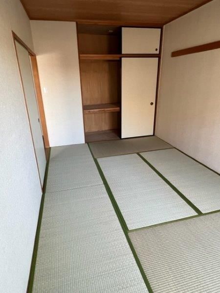 �y�����E���r���O�z�@