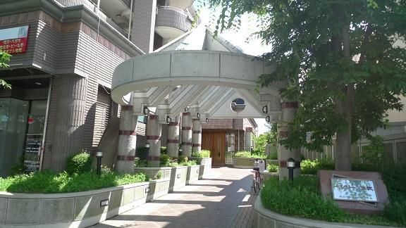 �y�G���g�����X�z�@