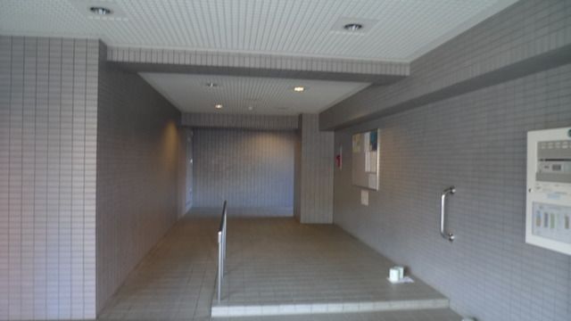 �y�G���g�����X�z�@