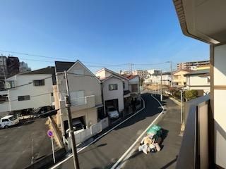 y]z@