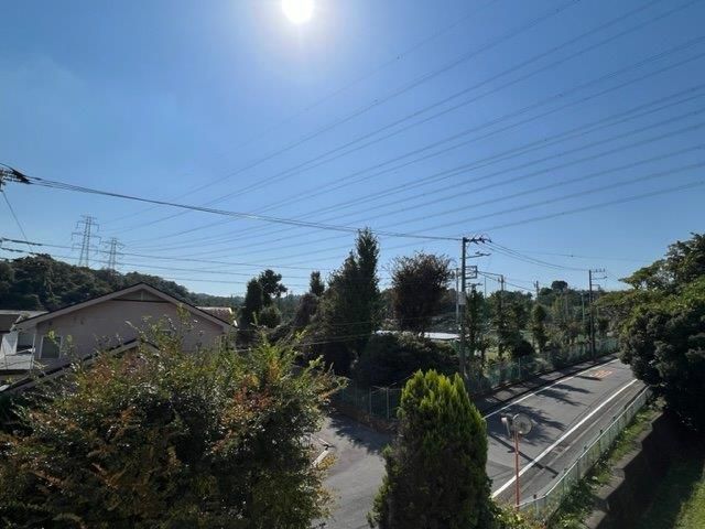 �y���]�z�@