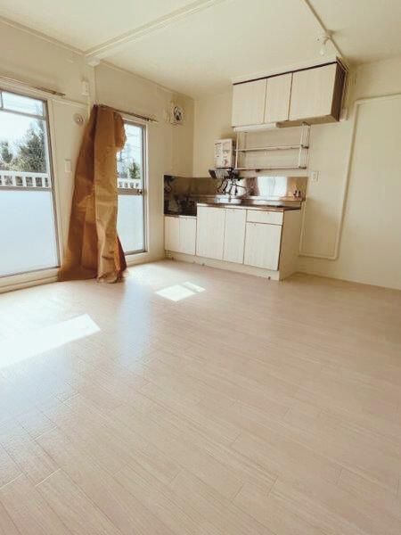 �y�����E���r���O�z�@