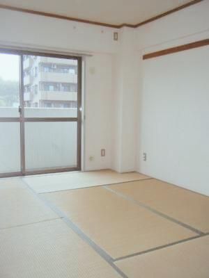 �y���ԁE���r���O�z�@