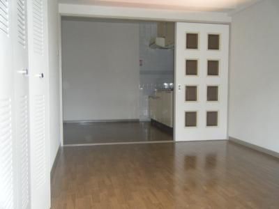 �y�����E���r���O�z�@