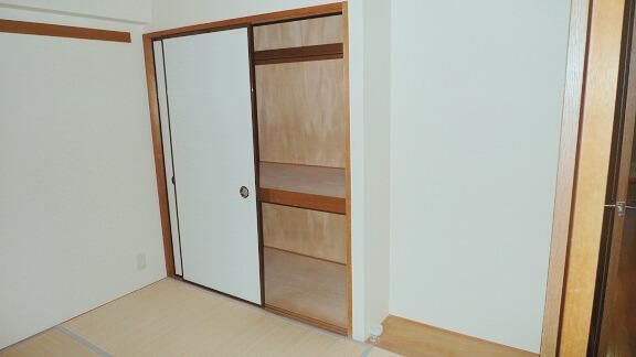 �y���̑��ݔ��z�@