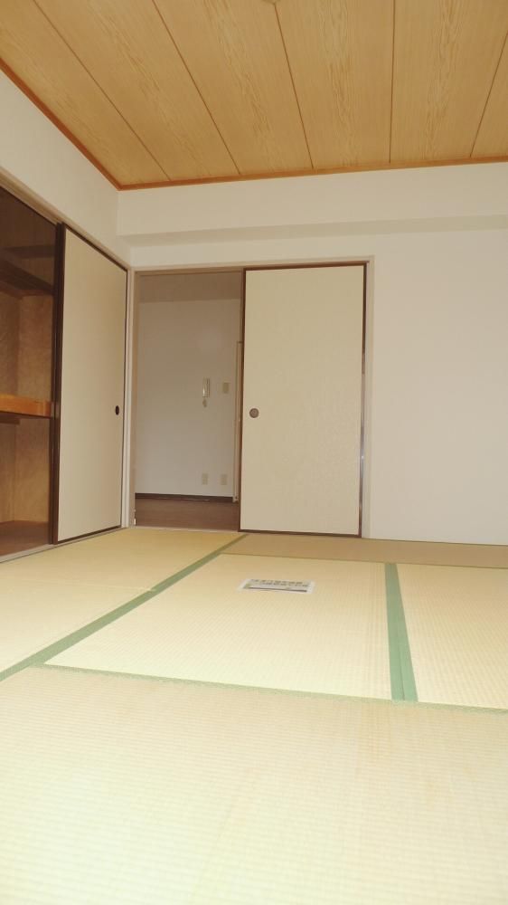 �y�Q���z�@