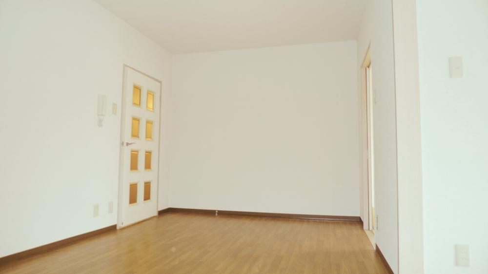 �y�����E���r���O�z�@