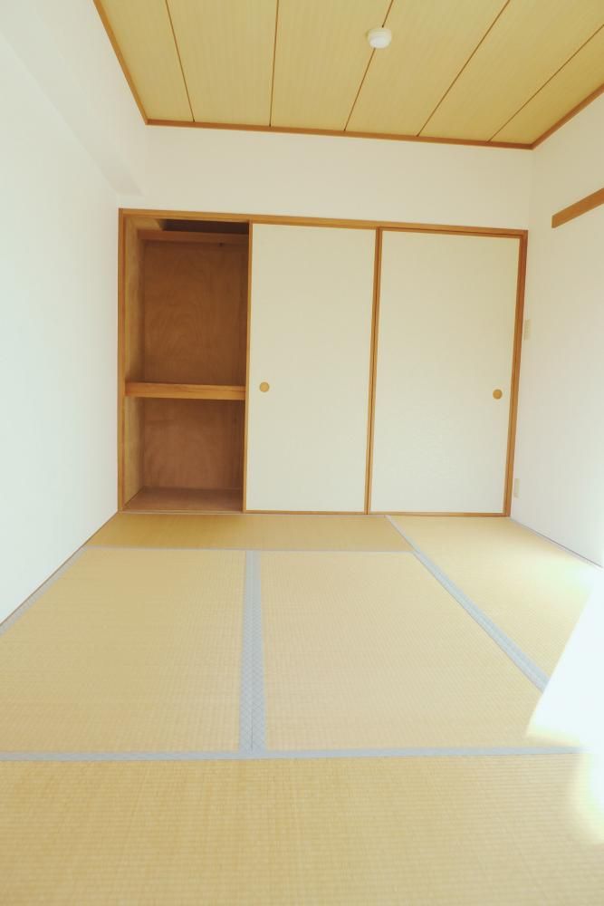 y̑ݔz@
