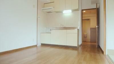 �y���ԁE���r���O�z�@