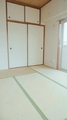 �y�����E���r���O�z�@