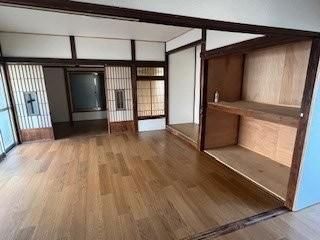 �y�����E���r���O�z�@