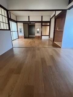 �y�����E���r���O�z�@