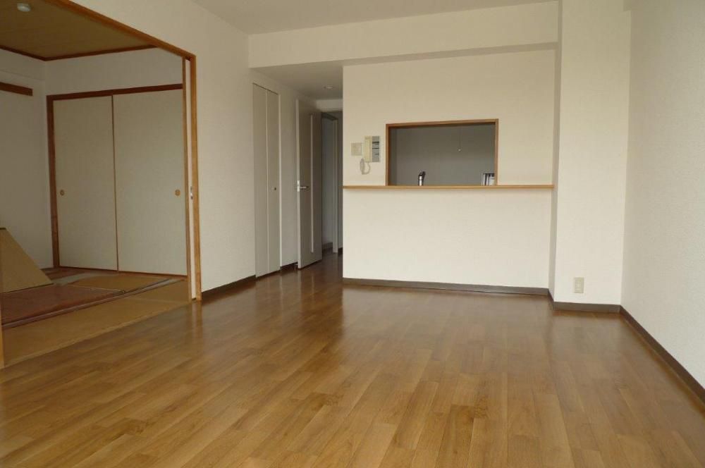 �y���ԁE���r���O�z�@