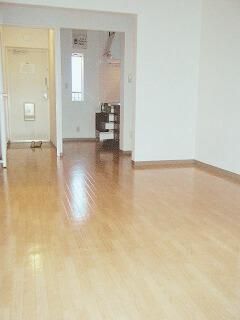 �y���ԁE���r���O�z�@