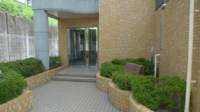 �y�G���g�����X�z�@