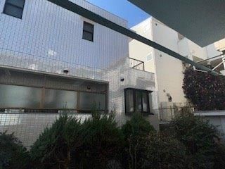 �y���]�z�@