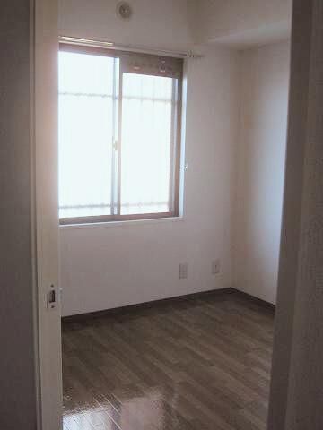 �y�Q���z�@