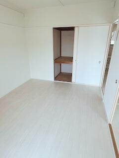 �y�����E���r���O�z�@