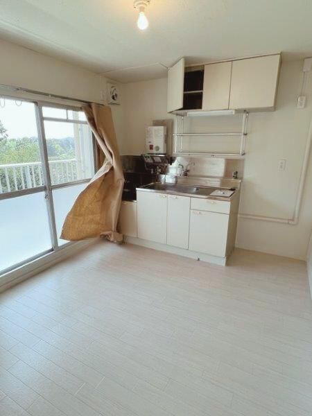 �y���ԁE���r���O�z�@