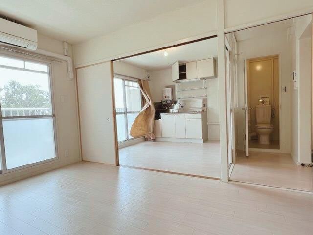 �y�����E���r���O�z�@