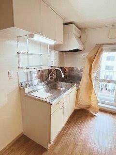 �y�L�b�`���z�@