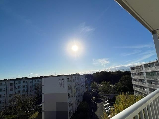 �y���]�z�@