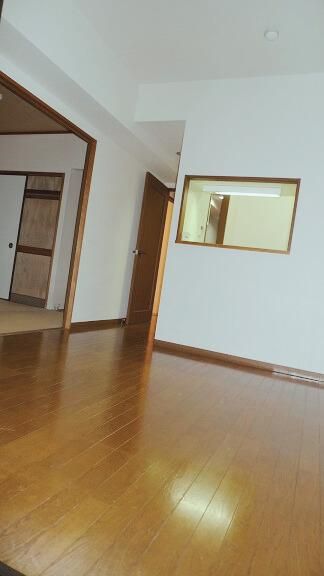 �y���ԁE���r���O�z�@