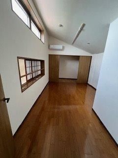 �y�����E���r���O�z�@