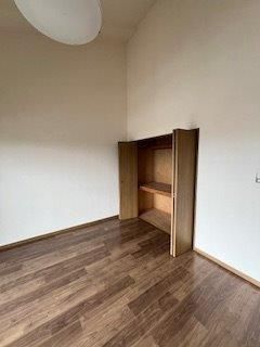 �y�����E���r���O�z�@