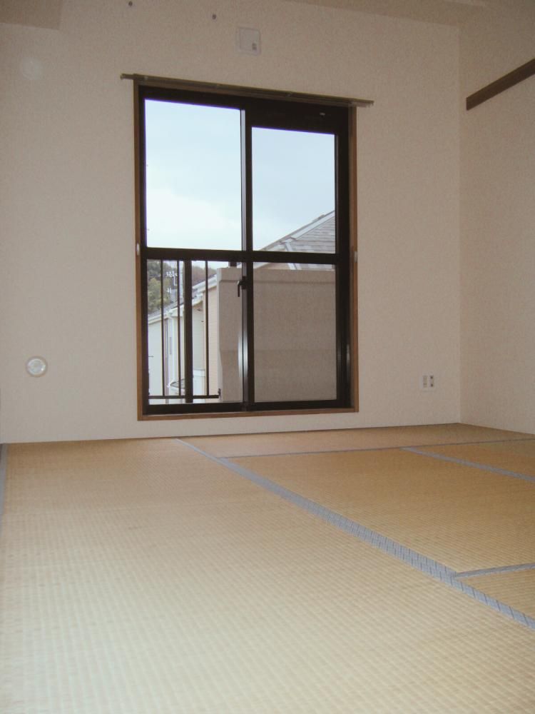 �y�����E���r���O�z�@