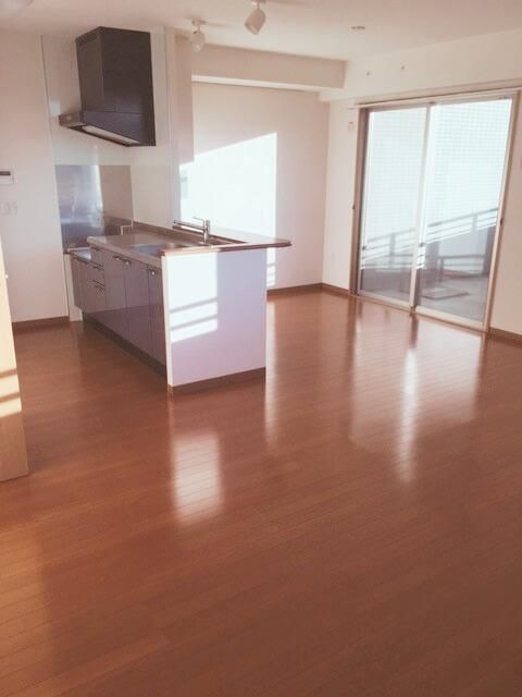 �y���ԁE���r���O�z�@