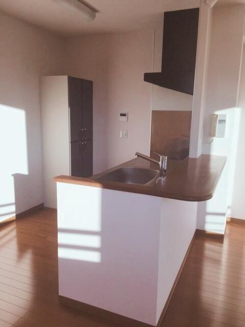 �y���̑��ݔ��z�@