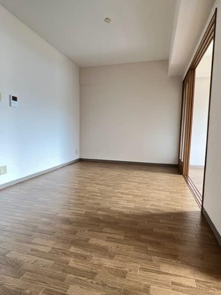 �y���ԁE���r���O�z�@