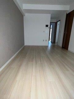 �y�����E���r���O�z�@