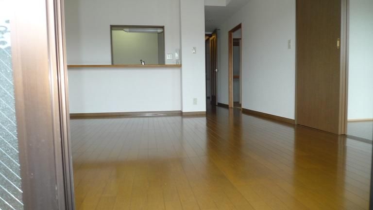 �y���ԁE���r���O�z�@