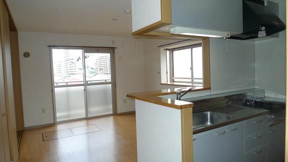 �y�L�b�`���z�@