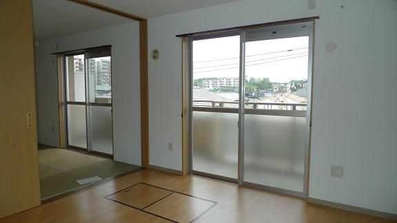 �y�����E���r���O�z�@