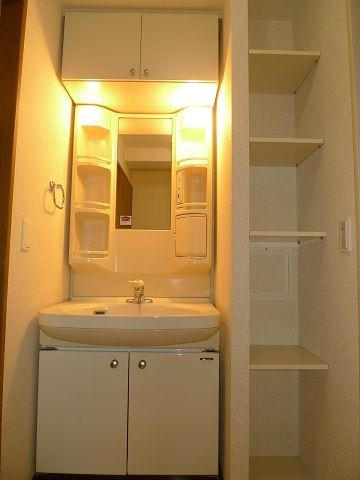 �y���ʏ��z�@