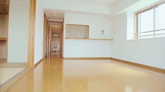 �y�����E���r���O�z�@